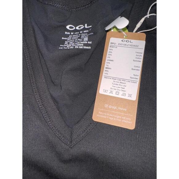 NWT OGL Tank Top Size M Black Ribbed Cropped Built-in Bra Athleisure - Picture 4 of 5